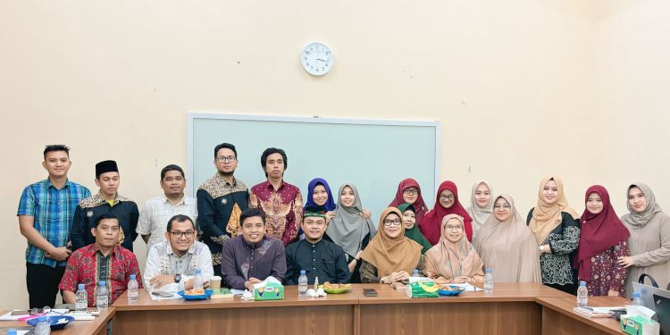 PUSAT STUDI GENDER DAN ANAK (PSGA) UNIVERSITAS MUHAMMADIYAH SUMATERA UTARA MELAKSANAKAN KEGIATAN SOSIALISASI PERATURAN REKTOR UMSU NO: 2/PRN/II.3.AU/UMSU/B/2024 TENTANG KEBIJAKAN PENGARUSUTAMAAN GENDER